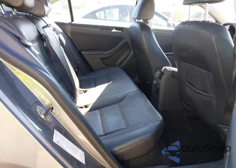 2014 Volkswagen Jetta 1.8T Se from USA, damaged, VIN 3VWD17AJ0EM246966